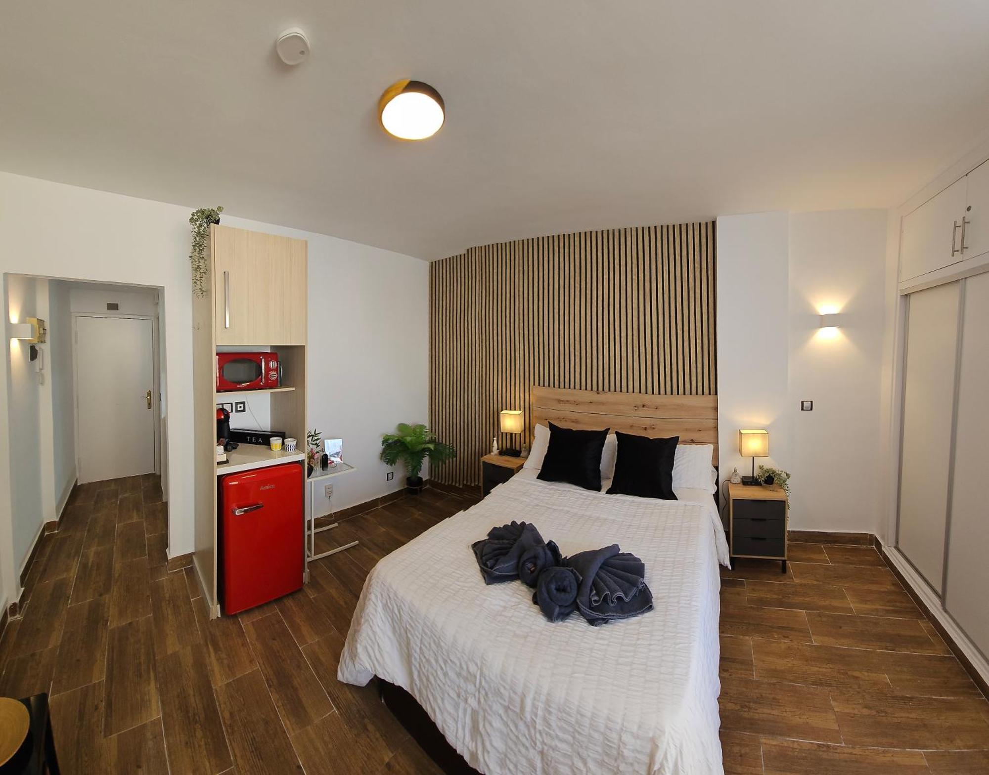 Namaste Modern Elegance City Center Apartment By Namaste Elite Торремолинос Экстерьер фото